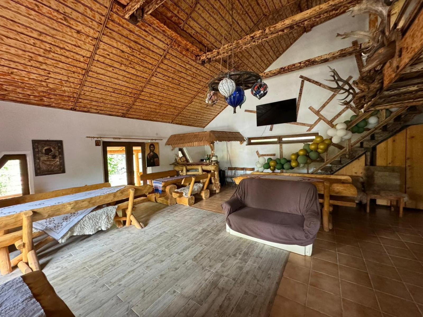 Casutele Din Padure Hébergement de vacances *