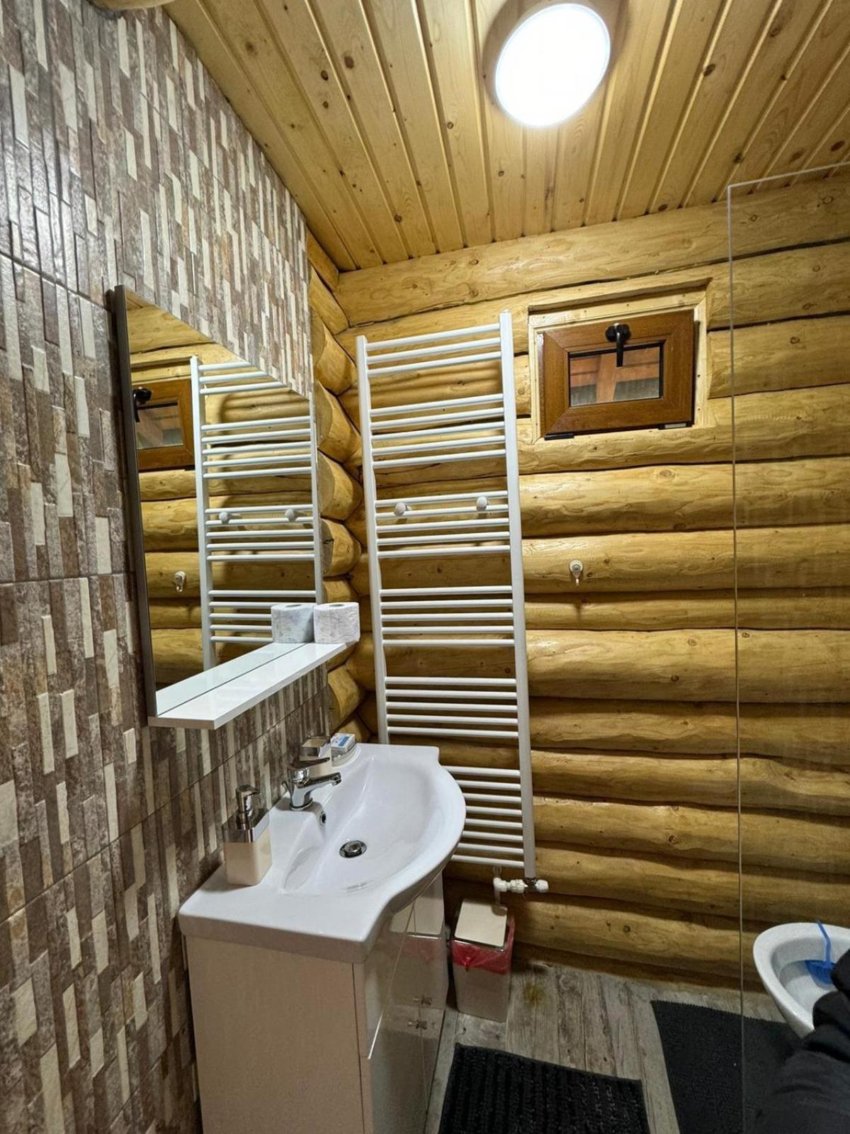 Casutele Din Padure Hébergement de vacances